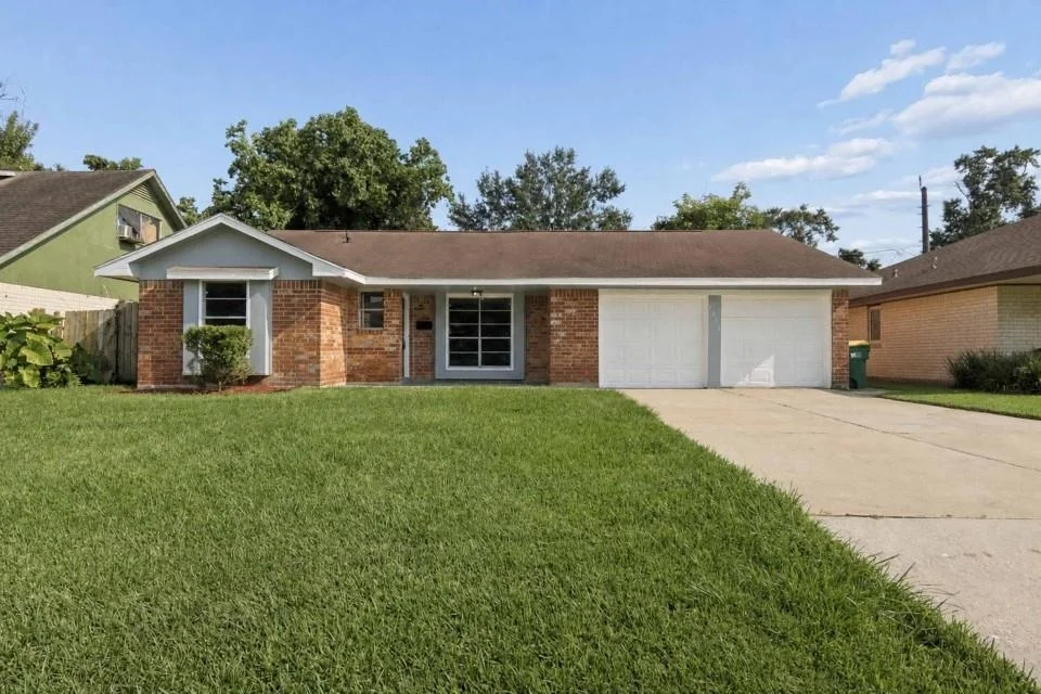 Unit for sale at 1853 El Mar Lane, Seabrook, TX 77586