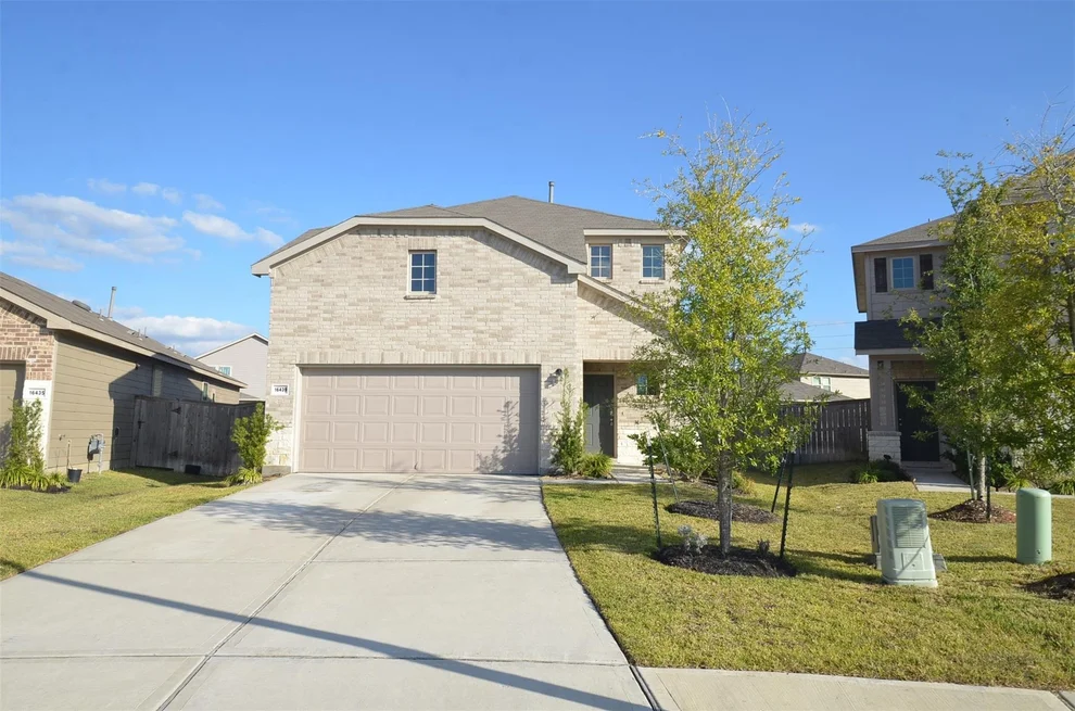 Unit for sale at 16439 Big Hickory Dr, Conroe, TX 77302