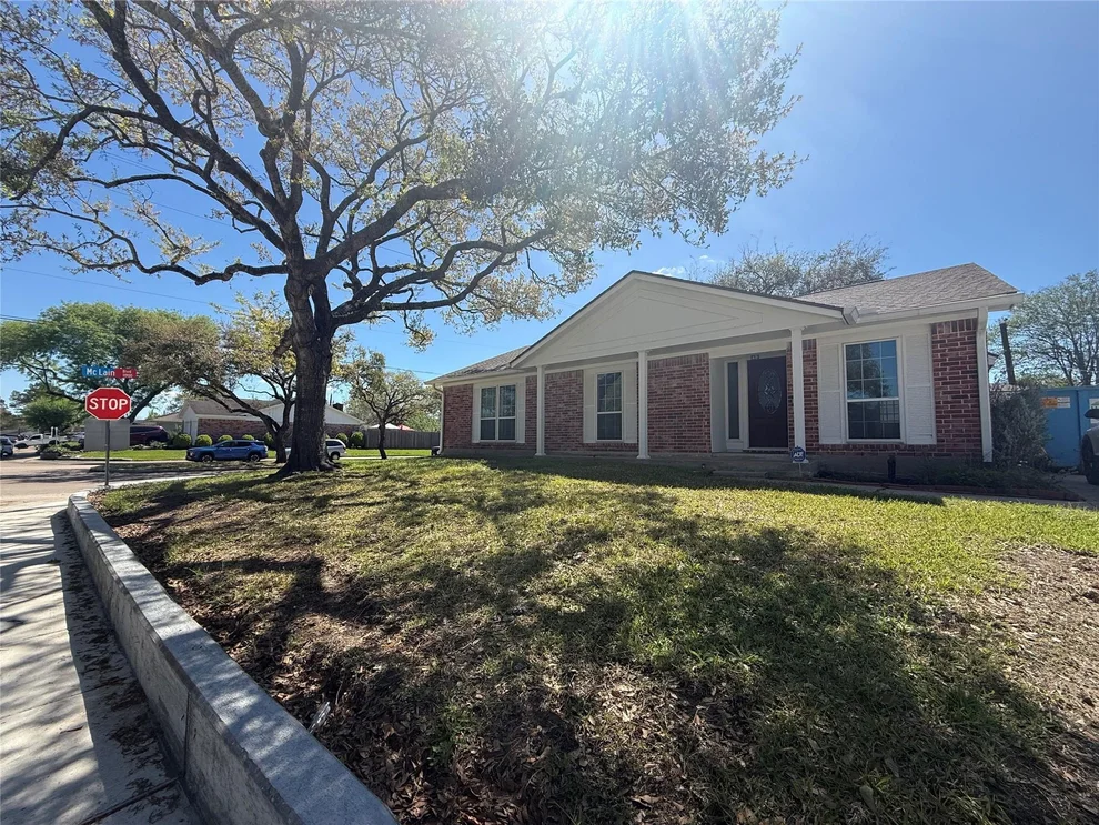 Unit for sale at 15403 W Hutchinson Circle, Houston, TX 77071