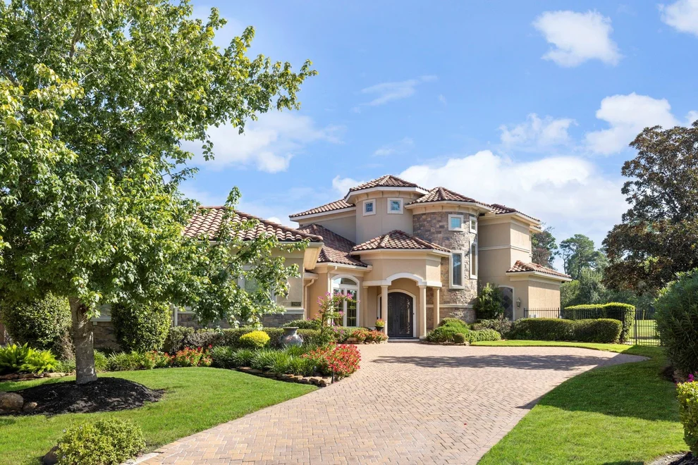 Unit for sale at 2802 Twin Fountains Drive, Houston, TX 77068