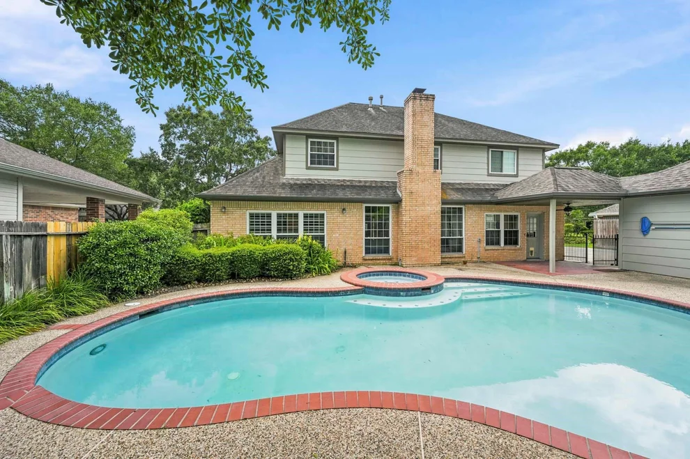 Unit for sale at 14714 Sandy Creek Drive, Houston, TX 77070
