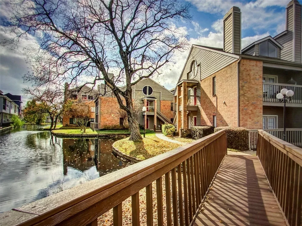 Unit for sale at 2023 Gentryside Drive, Houston, TX 77077