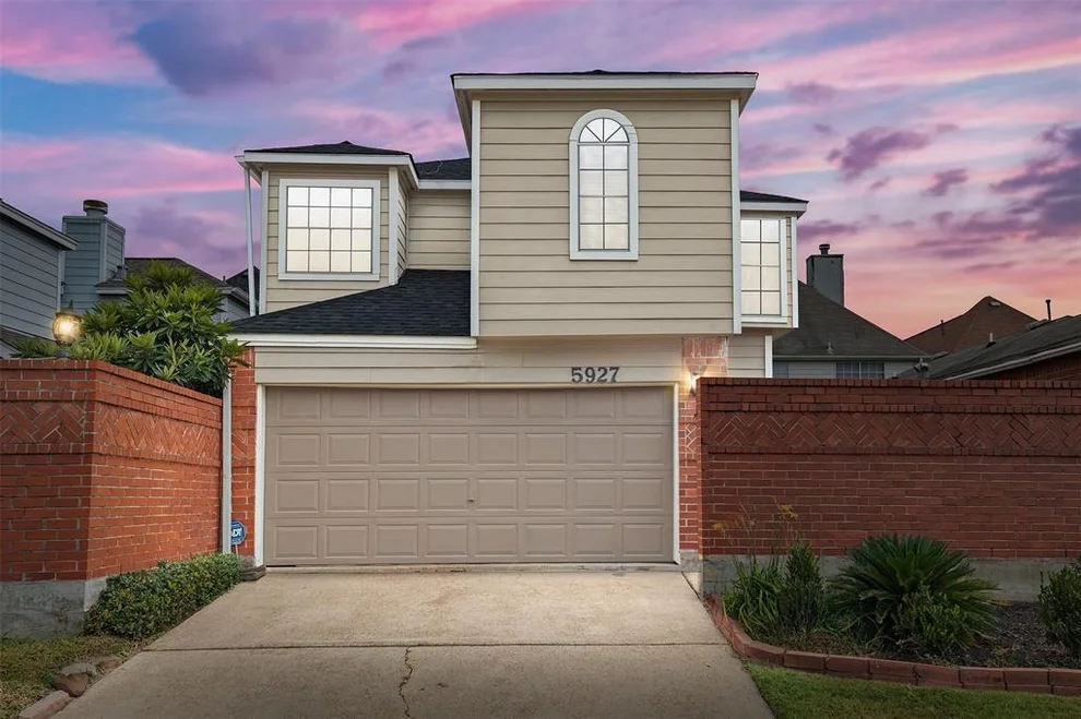 Unit for sale at 5927 Cinnamon Creek Circle, Houston, TX 77084
