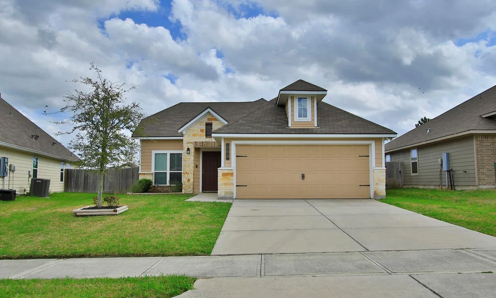 Unit for sale at 250 Brocks Lane, Montgomery, TX 77356