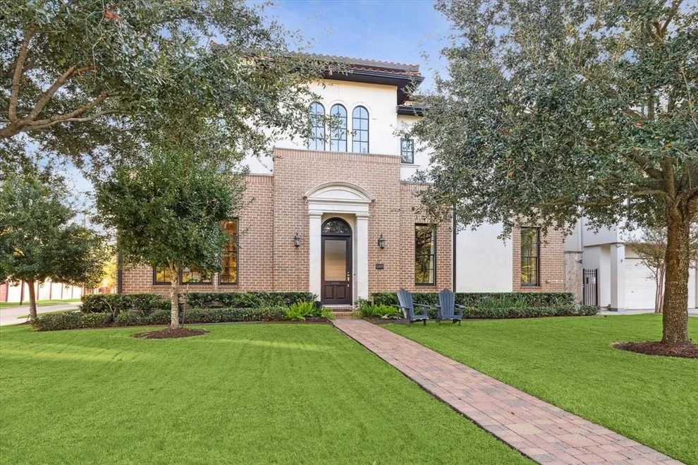 Unit for sale at 5401 Fairdale Lane, Houston, TX 77056