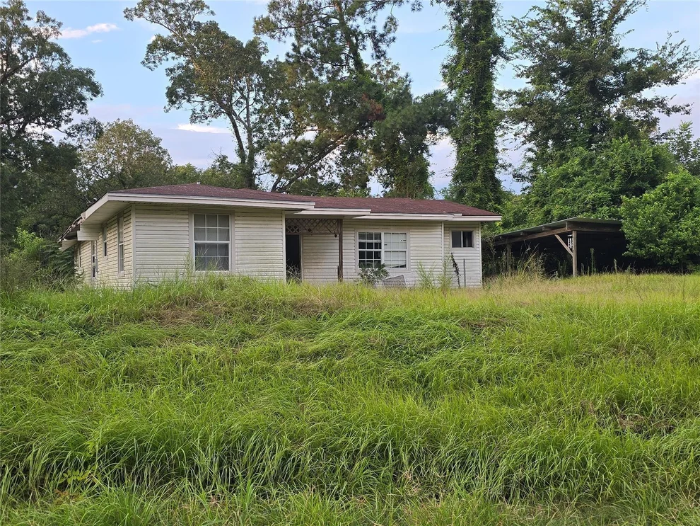 Unit for sale at 300 Fm 1632, Doucette, TX 75979