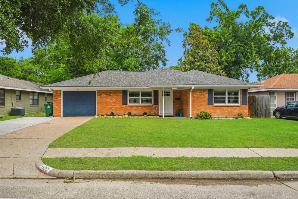 Unit for sale at 5022 W 43rd Street, Houston, TX 77092
