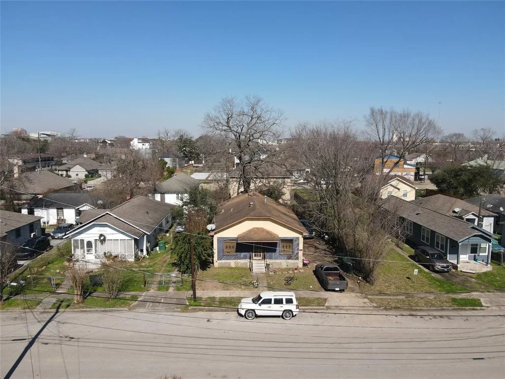 Unit for sale at 3419 Dennis Street, Houston, TX 77004