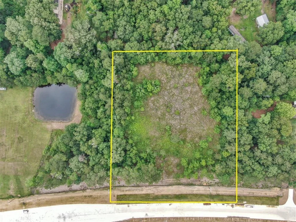 Unit for sale at 17571 Hwy 242, Conroe, TX 77302