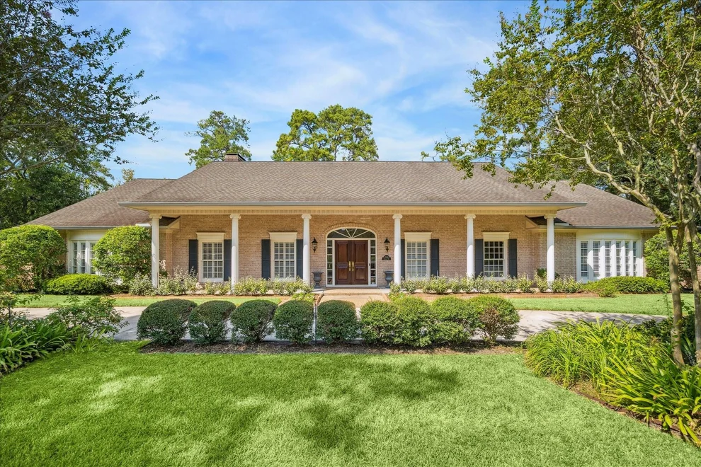 Unit for sale at 11340 Holidan Way, Piney Point Village, TX 77024