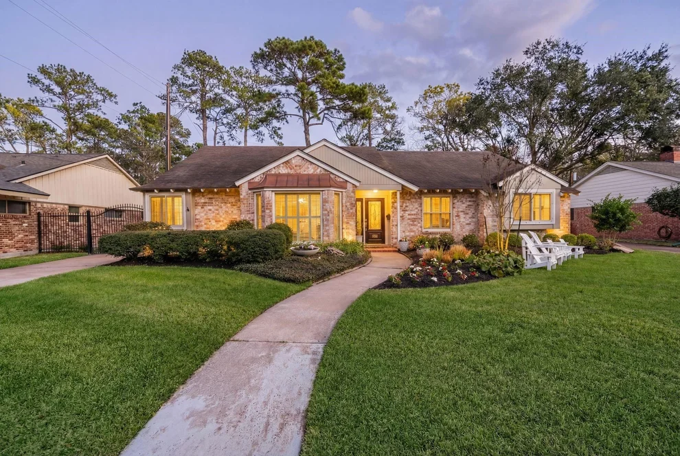 Unit for sale at 1811 Briarpark Drive, Houston, TX 77042