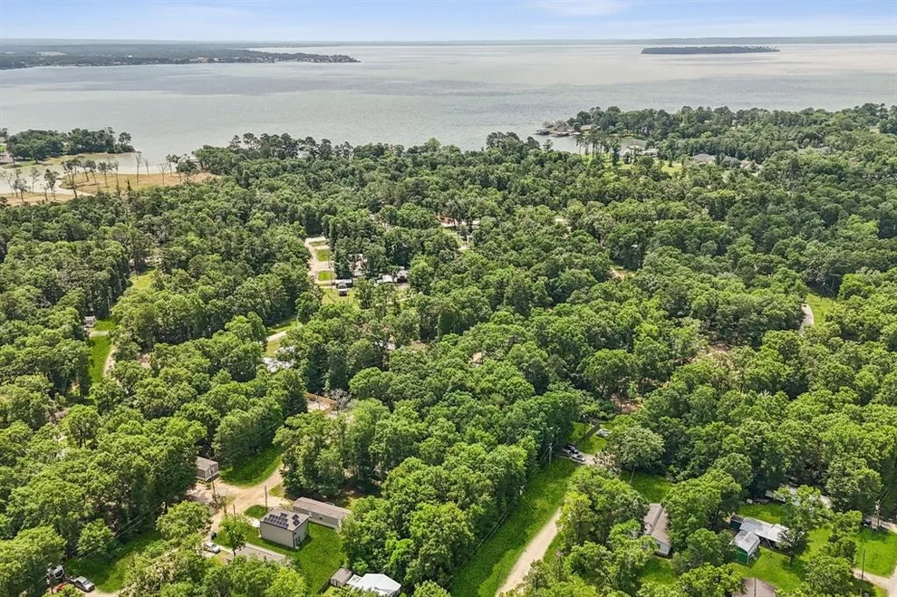 Unit for sale at 336 Ithica, Livingston, TX 77351