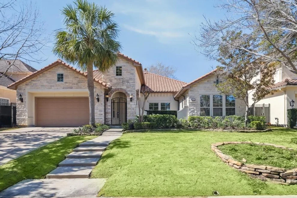 Unit for sale at 3810 Antibes Lane, Houston, TX 77082