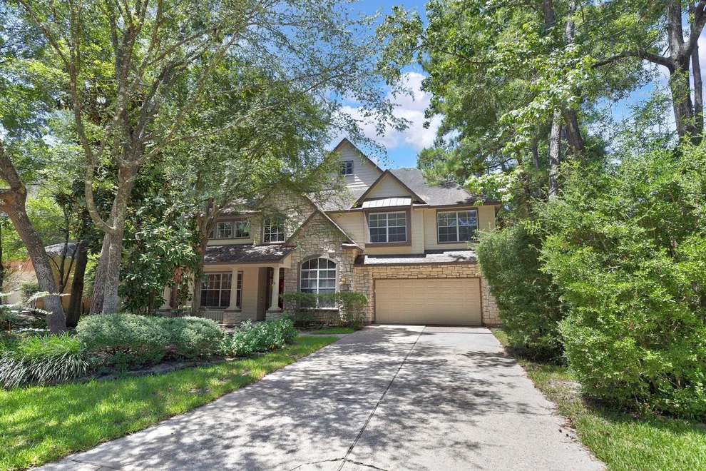Unit for sale at 85 N Concord Forest Circle, The Woodlands, TX 77381