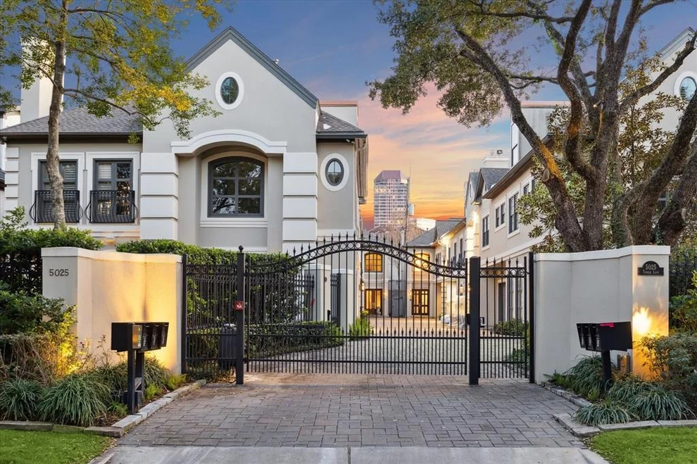 Unit for sale at 5025 Tangle Lane, Houston, TX 77056