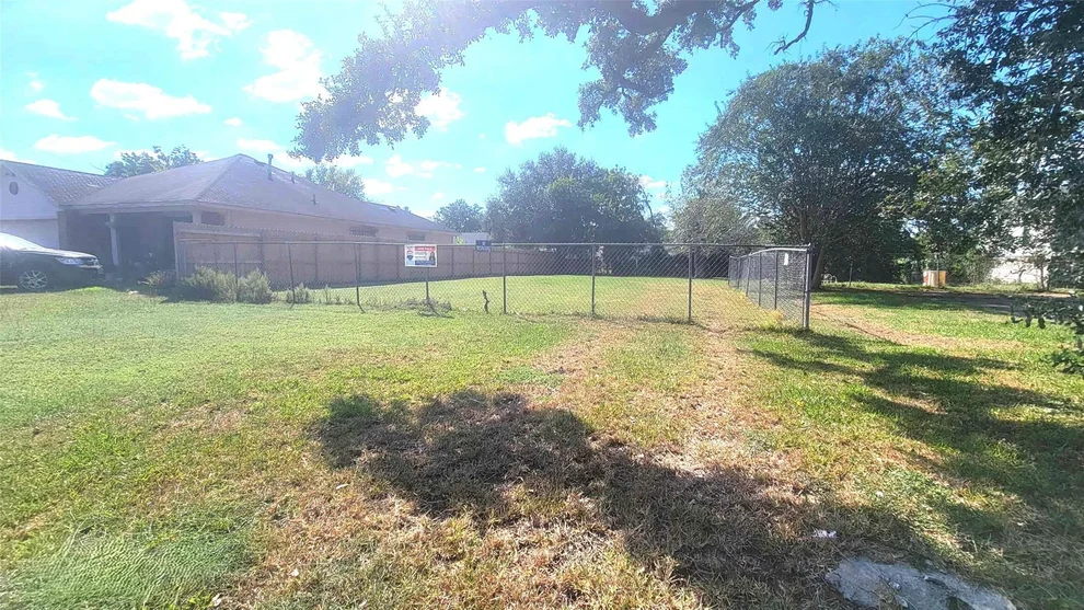Unit for sale at 0 Shaver Street, Pasadena, TX 77506