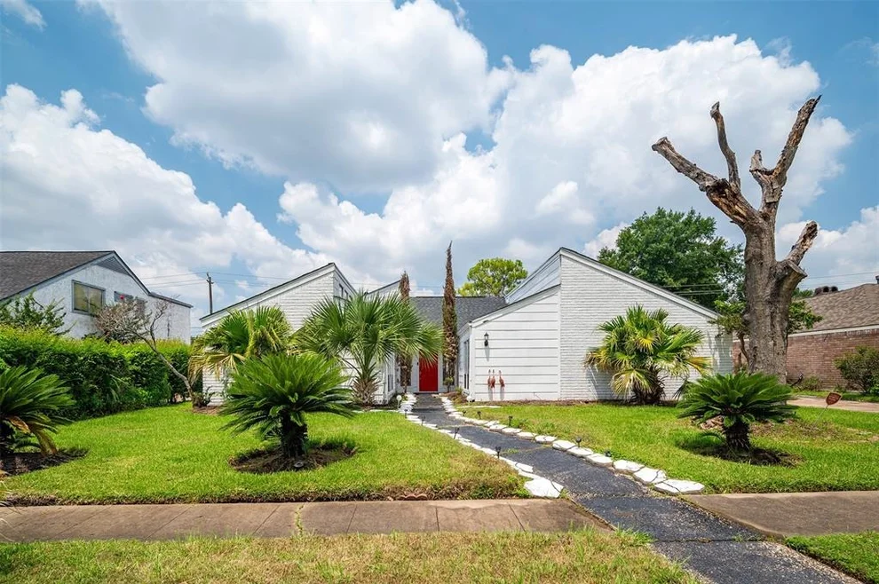 Unit for sale at 10730 Braes Bayou Drive, Houston, TX 77071