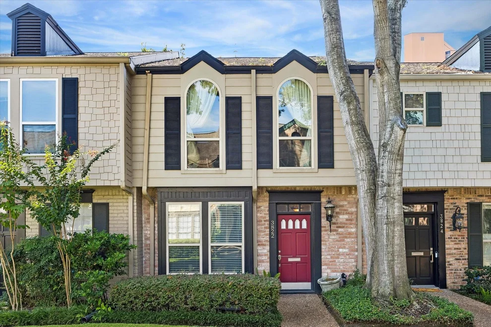 Unit for sale at 3822 Lake Street, Houston, TX 77098
