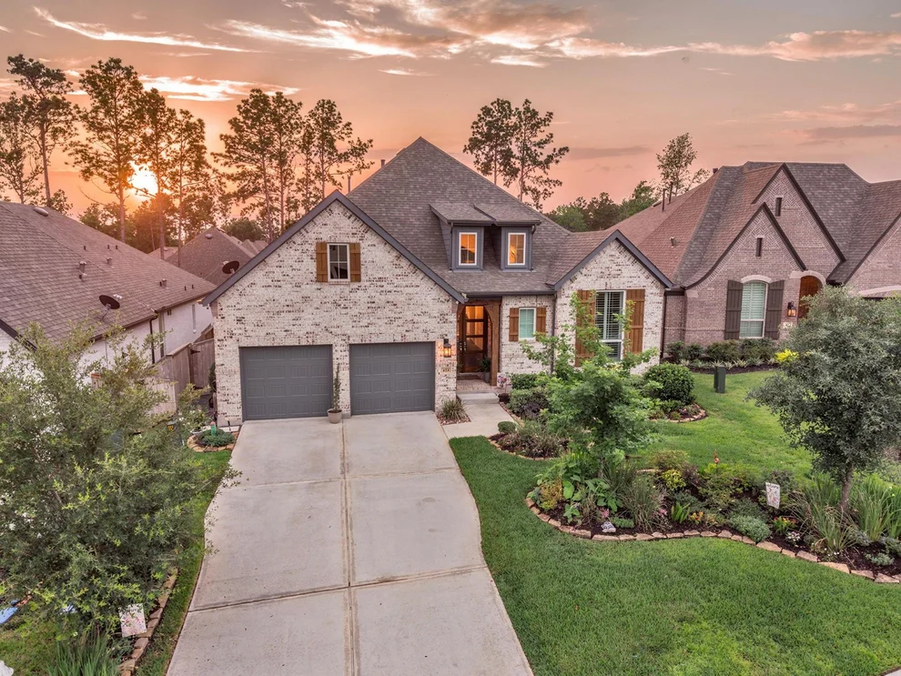 Unit for sale at 423 N Hillary Step Place, Montgomery, TX 77316