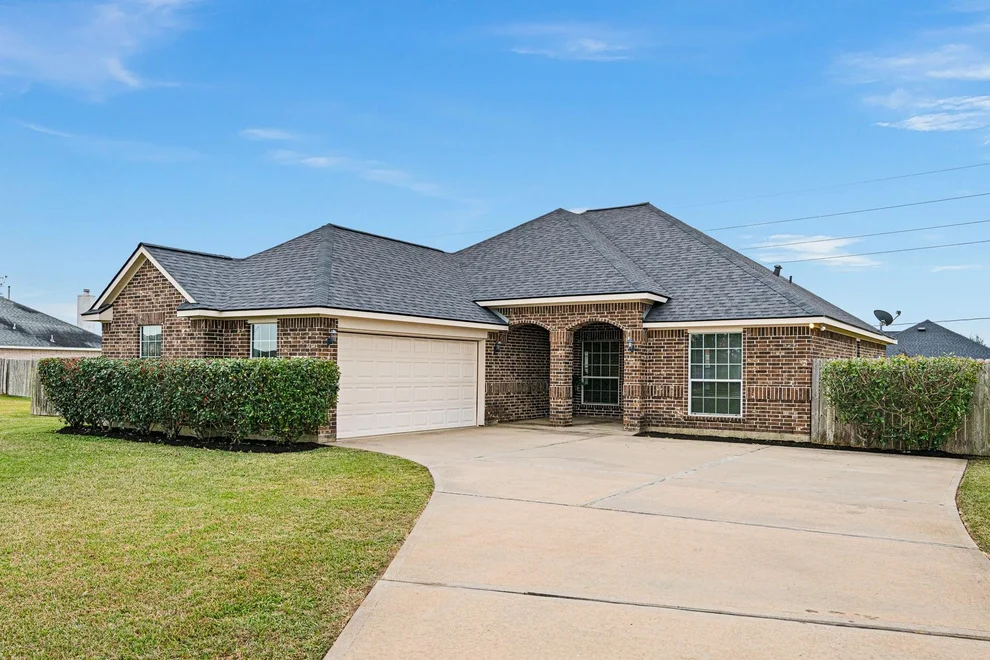Unit for sale at 11215 April Dr Drive, Needville, TX 77461