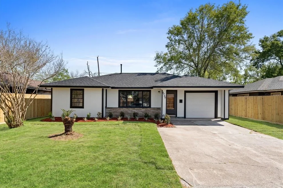 Unit for sale at 5730 Doulton Drive, Houston, TX 77033