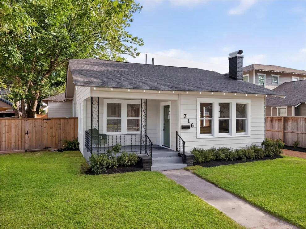 Unit for sale at 716 W Cottage Street, Houston, TX 77009