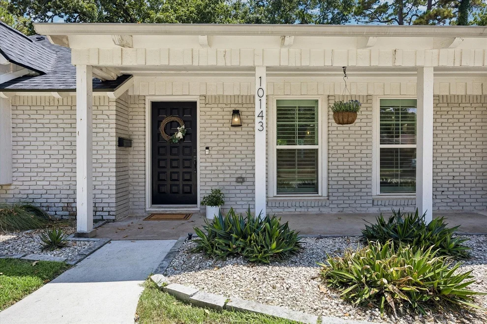 Unit for sale at 10143 Whiteside, Houston, TX 77043