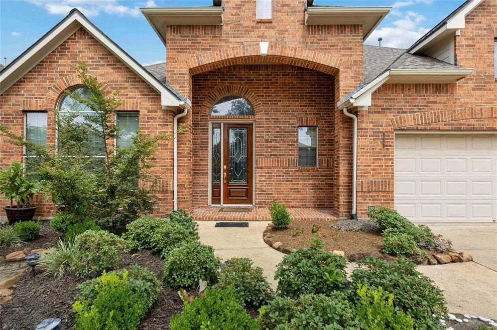 Unit for sale at 384 Dover Lane, League City, TX 77573