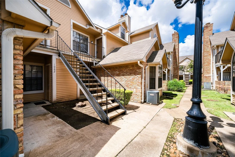 Unit for sale at 2300 Old Spanish Trail, Houston, TX 77054