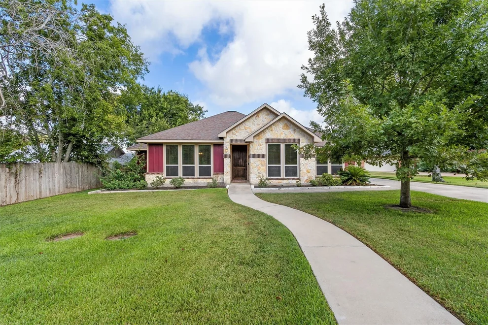 Unit for sale at 1519 Felder Street, Navasota, TX 77868