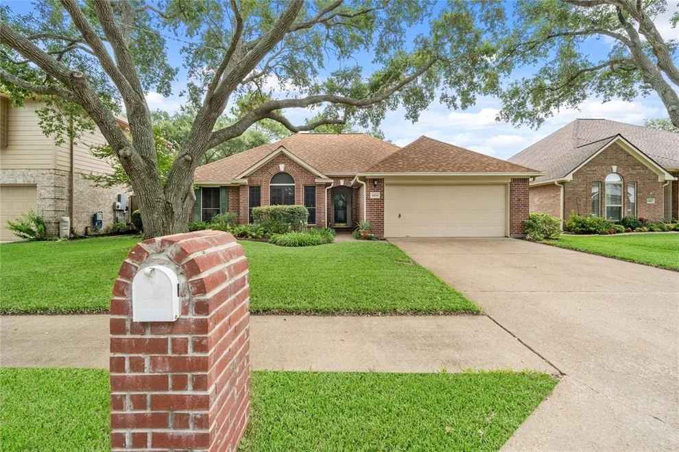 Unit for sale at 1424 Hudgens Avenue, Katy, TX 77493
