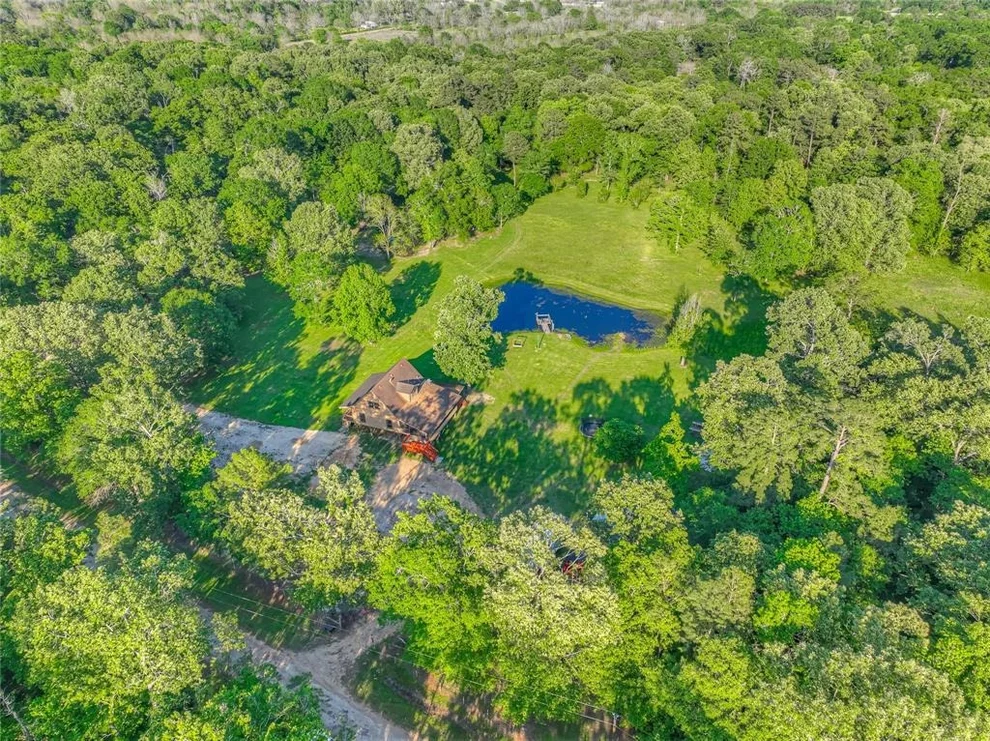 Unit for sale at 25 S Magnolia Lane, Shepherd, TX 77371