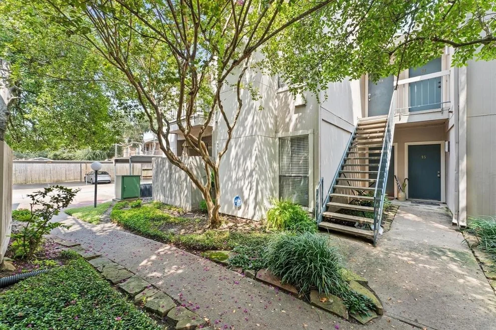 Unit for sale at 7900 N Stadium Drive, Houston, TX 77030