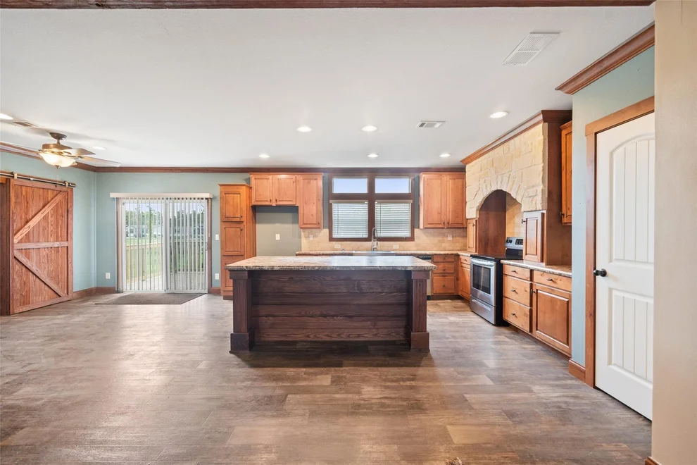 Unit for sale at 18284 Bellfounder Drive, Conroe, TX 77306