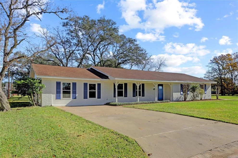 Unit for sale at 3521 Drive, Wharton, TX 77488