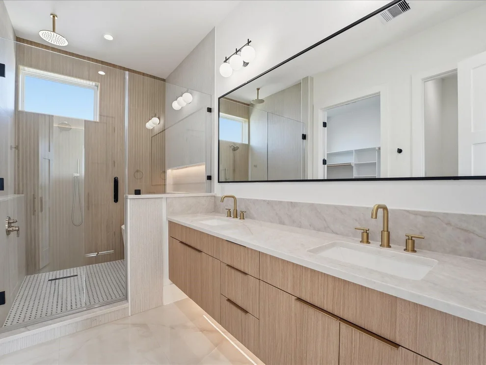 Unit for sale at 1511 Mckee Street, Houston, TX 77009