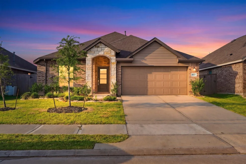 Unit for sale at 14222 Overbrook Willow Way, Rosharon, TX 77583