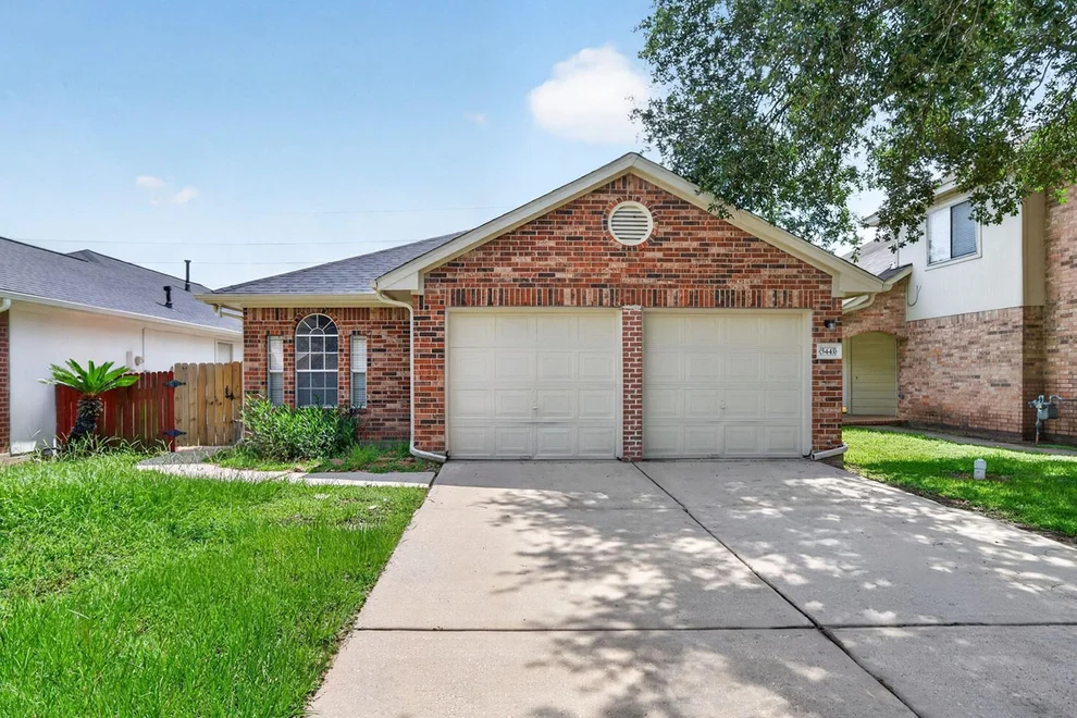 Unit for sale at 5443 Evergreen Canyon Road, Houston, TX 77066