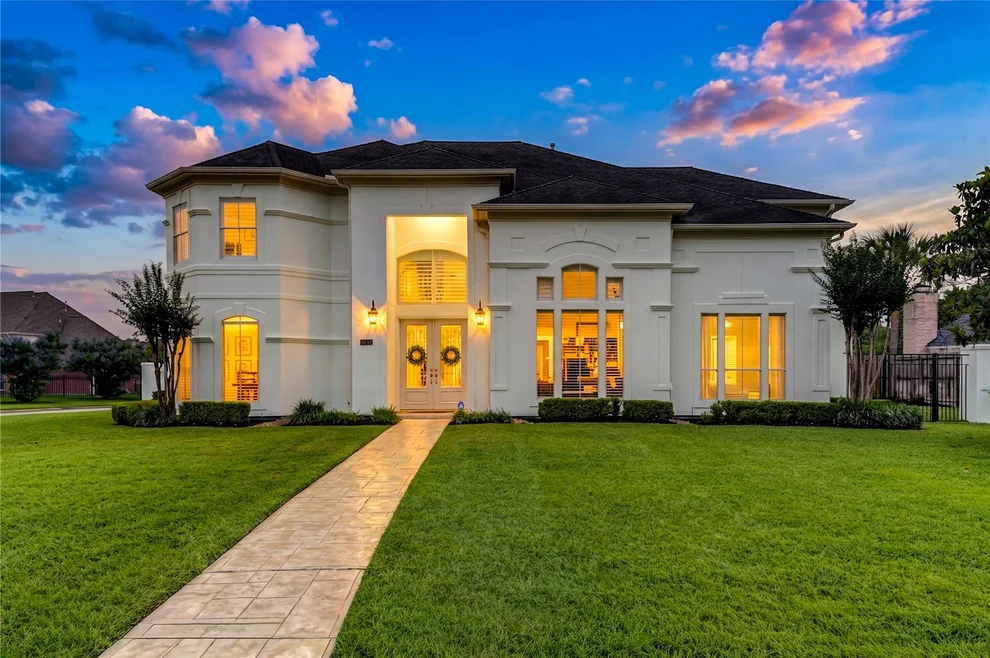 Unit for sale at 5403 Sundowner Court, Houston, TX 77041