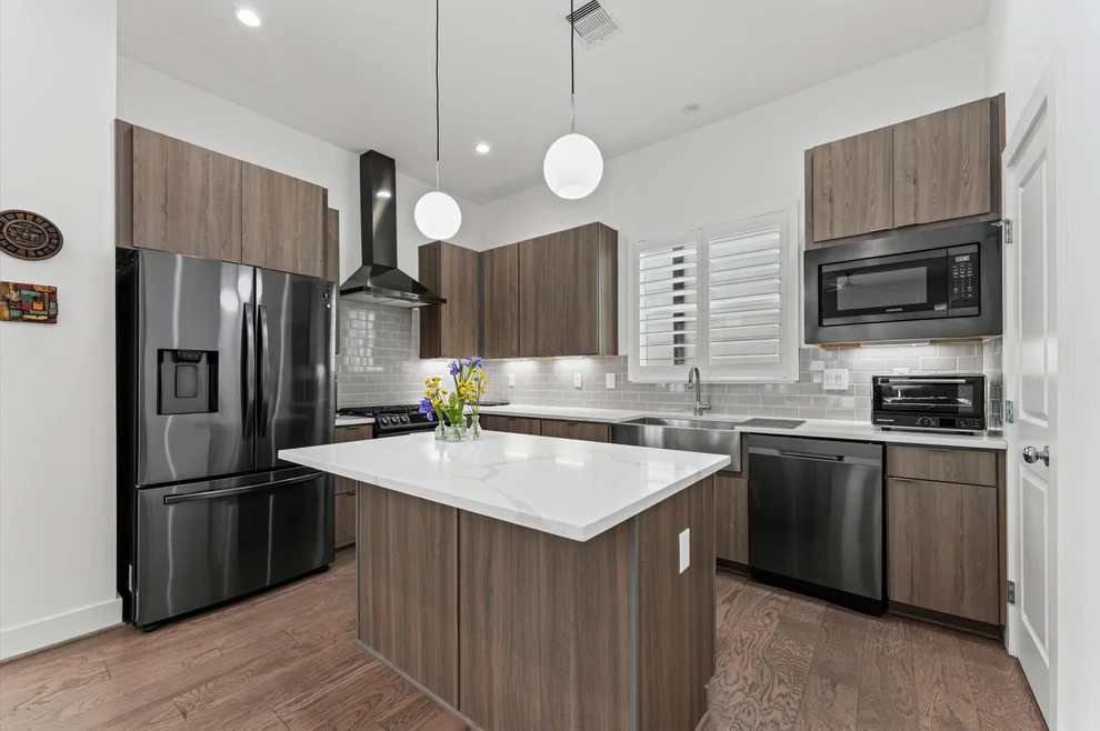 Unit for sale at 5827 Dolores Street, Houston, TX 77057