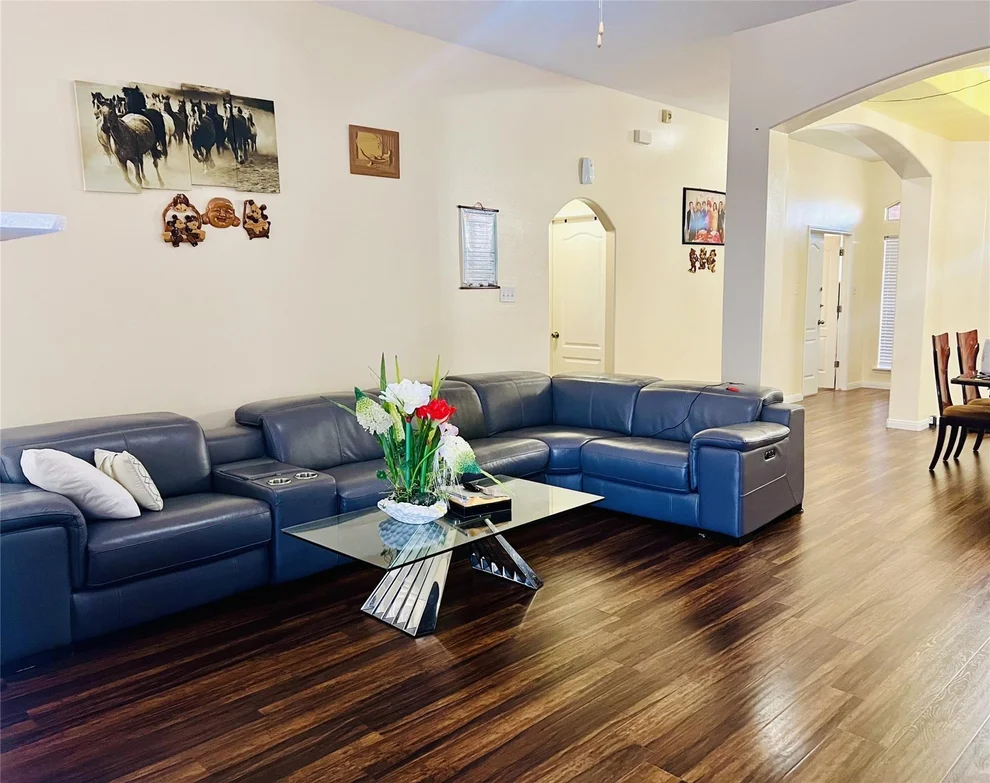 Unit for sale at 12431 Heritage Grove Drive, Houston, TX 77066