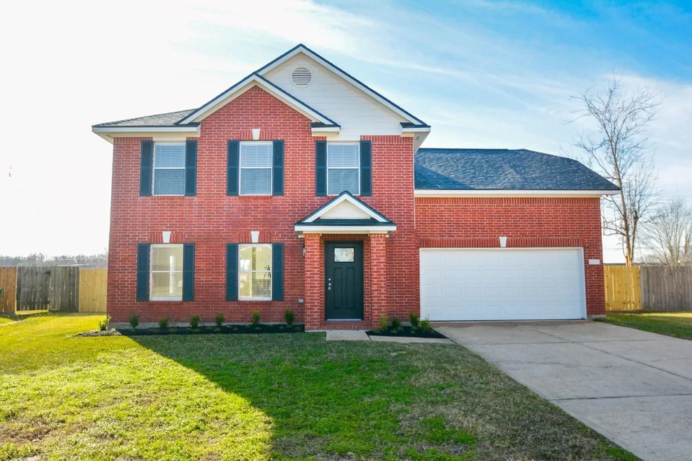 Unit for sale at 4903 S Lazy Ridge Road, Houston, TX 77053
