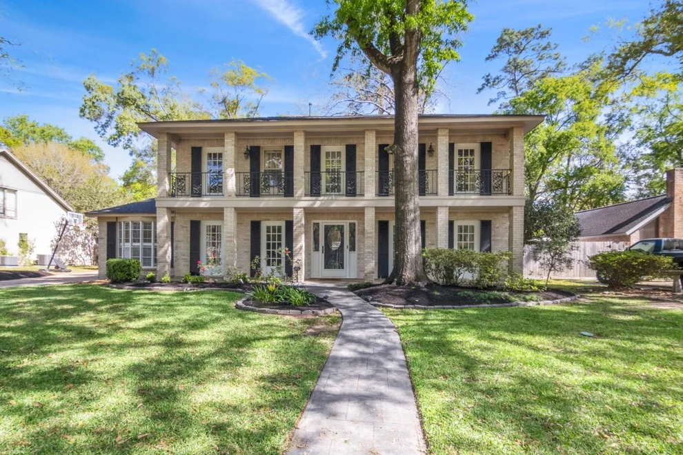Unit for sale at 2411 Riverlawn Drive, Kingwood, TX 77339