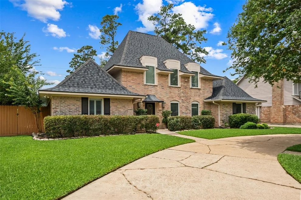 Unit for sale at 19011 Oakway Drive, Spring, TX 77388