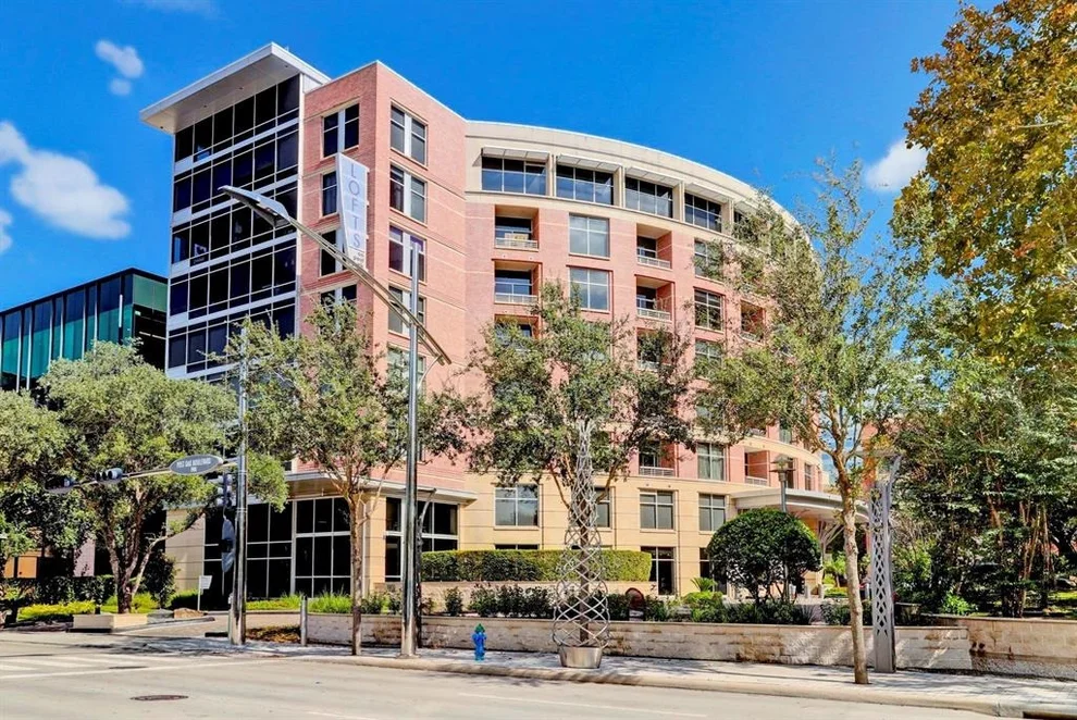 Unit for sale at 1901 Post Oak Boulevard, Houston, TX 77056
