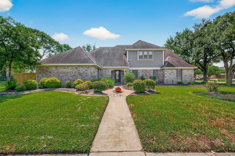 Unit for sale at 16529 De Lozier Street, Jersey Village, TX 77040