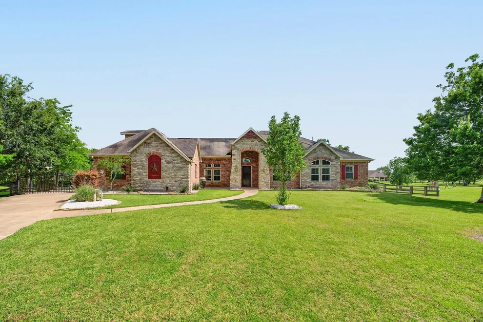 Unit for sale at 1111 League Trace, Richmond, TX 77406