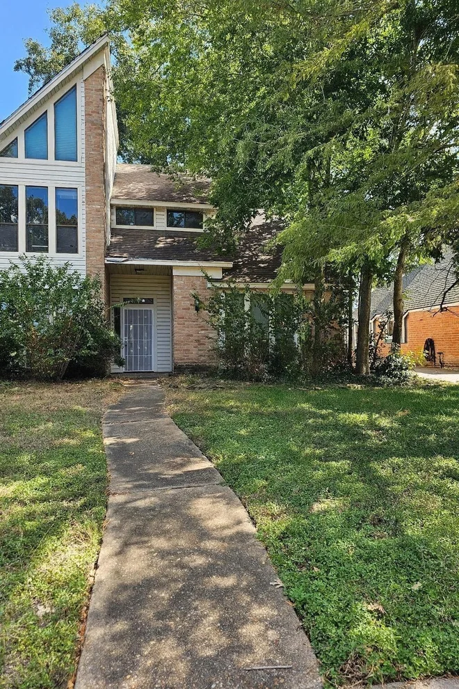Unit for sale at 11514 Clover Lane Court, Houston, TX 77066