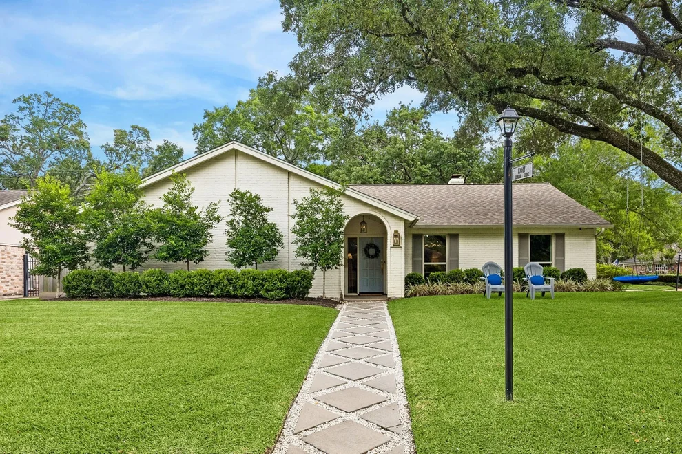 Unit for sale at 10047 Inwood Drive, Houston, TX 77042