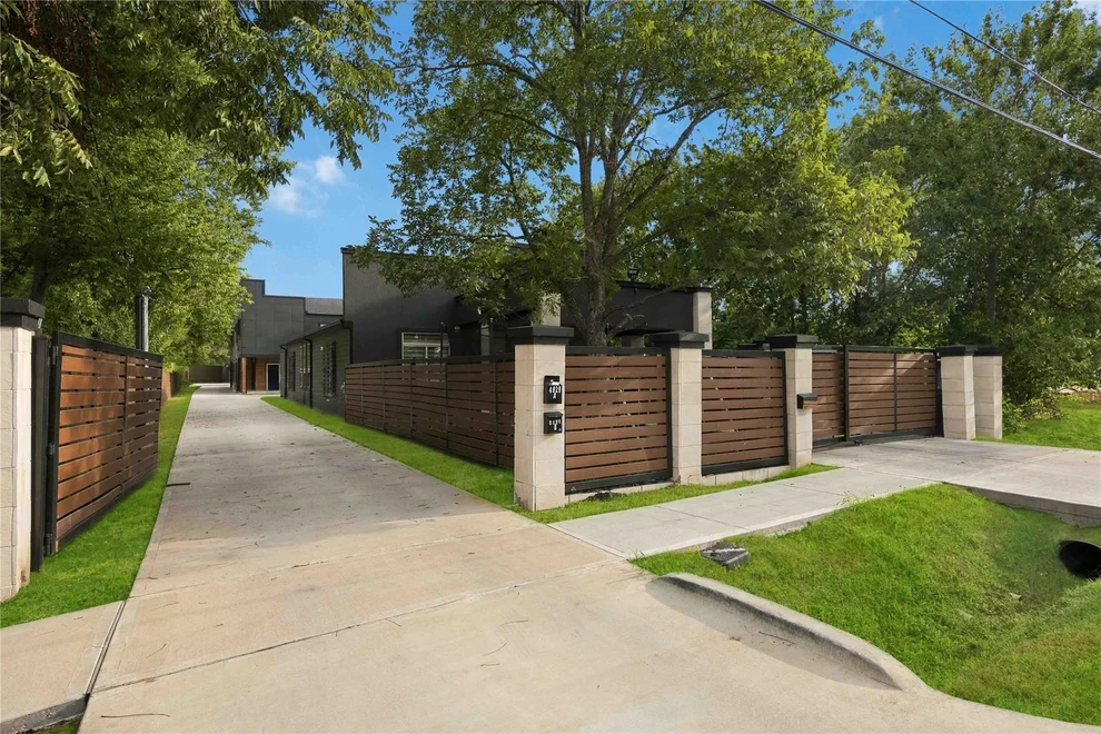 Unit for sale at 4929 Wilmington Street, Houston, TX 77033